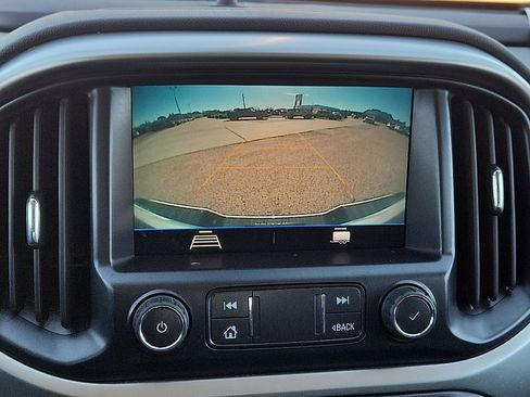 Used 2022 Chevrolet Colorado LT w/ Luxury Package image 8