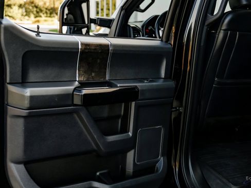 Used 2022 Ford F250 Lariat w/ Black Appearance Package image 80