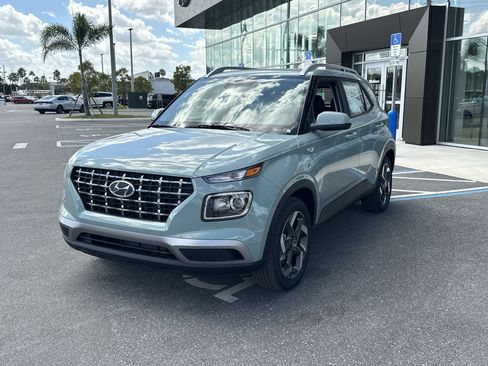 New 2026 Hyundai Venue SEL image 2