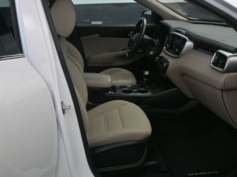 Used 2019 Kia Sorento LX w/ Option Group 020 image 26