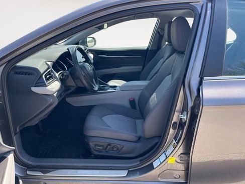 Used 2024 Toyota Camry LE AWD/4WD image 9