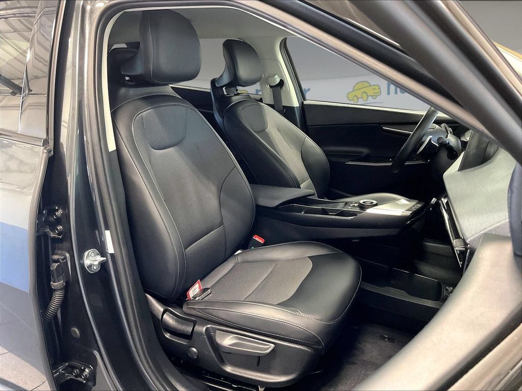Used 2024 Kia EV6 Light AWD/4WD image 11