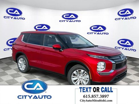New 2026 Mitsubishi Outlander ES image 1
