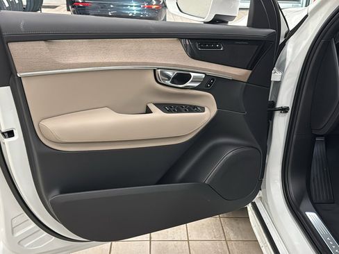 New 2026 Volvo XC90 T8 Plus w/ Protection Package Premier image 21