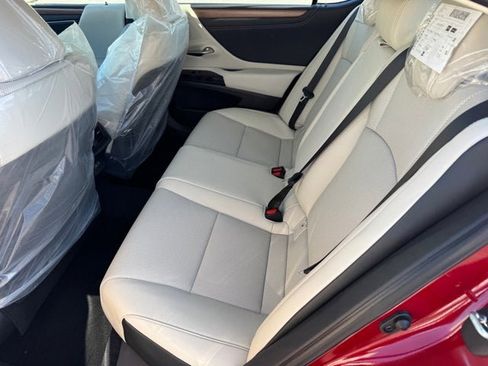 New 2025 Lexus ES 350 w/ Premium Package image 8