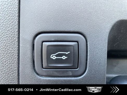 Certified 2023 Cadillac XT4 Luxury w/ Cold Weather Package FWD image 20
