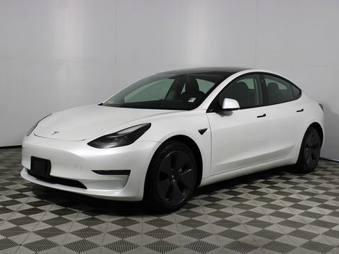 Used 2023 Tesla Model 3 Standard Range RWD image 25