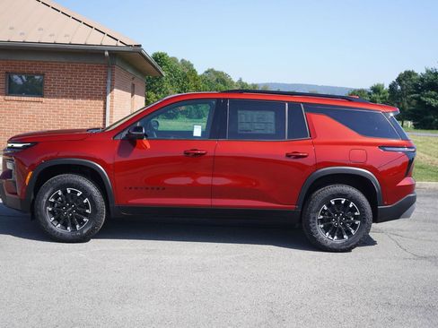 New 2026 Chevrolet Traverse Z71 w/ Enhanced Driving Package image 7