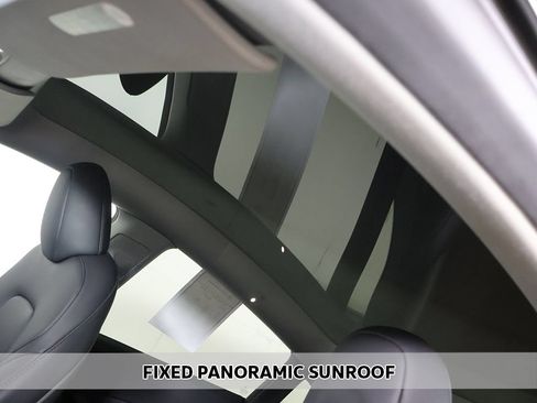 Used 2024 Tesla Model Y Long Range RWD image 14