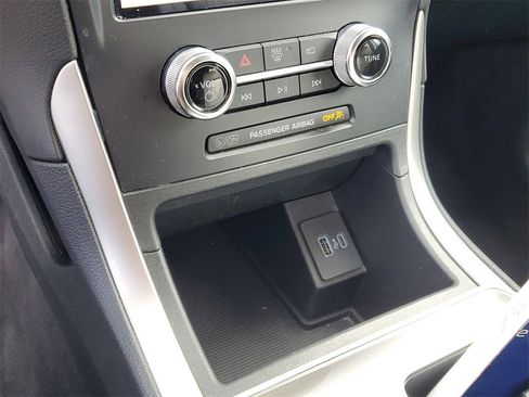 Certified 2024 Ford Edge SEL image 21