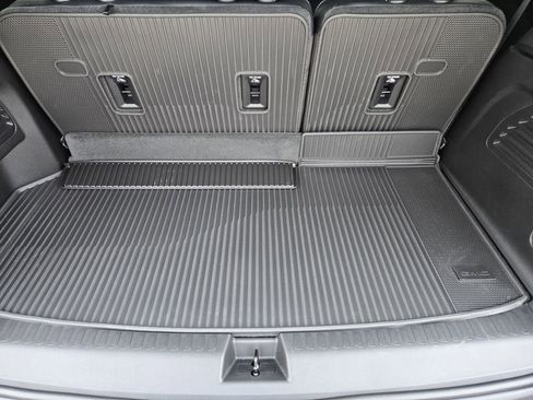 New 2026 GMC Acadia Denali Ultimate w/ LPO, Floor Liner Package image 24