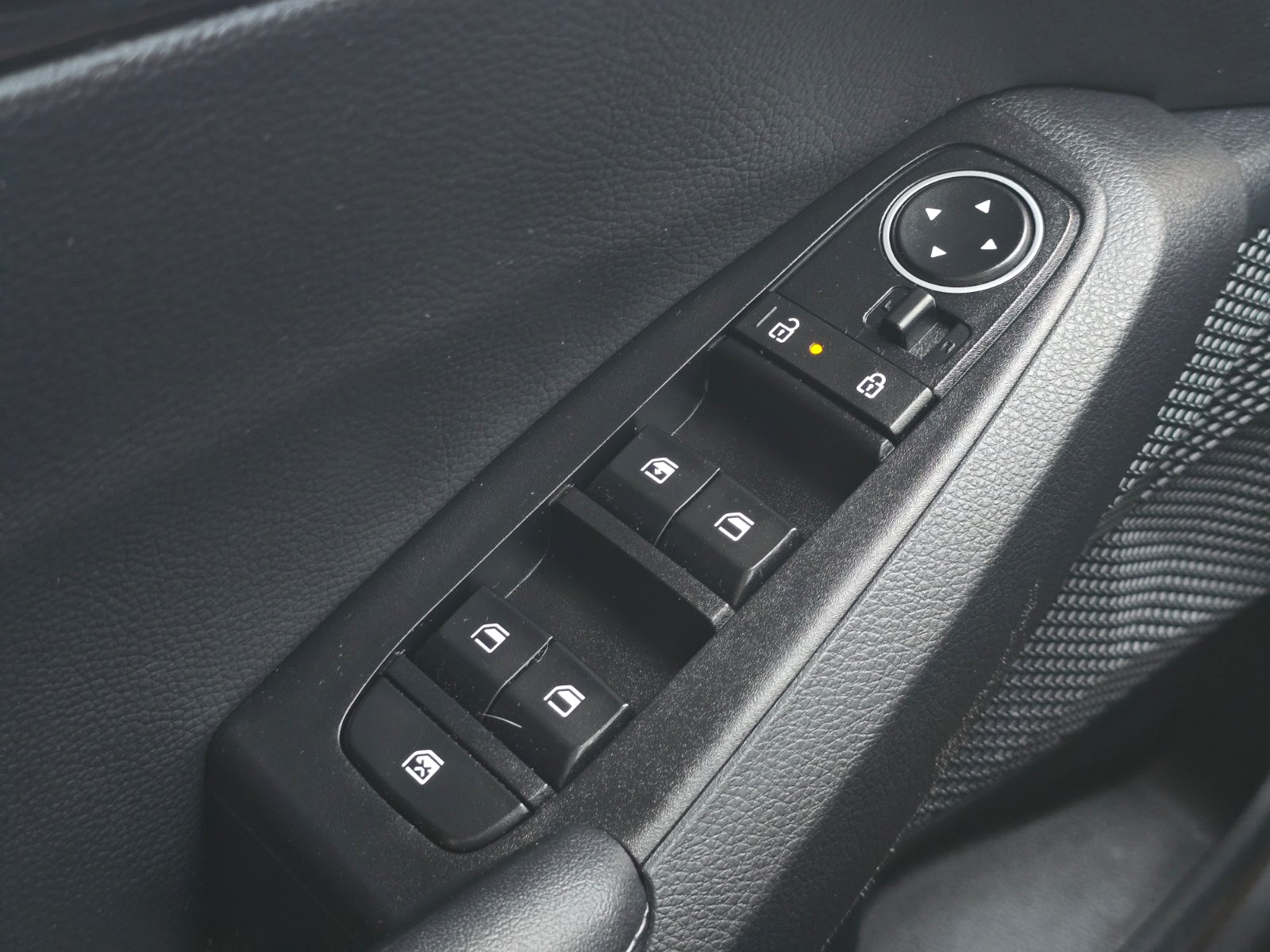 Used 2024 Kia Seltos S FWD image 23
