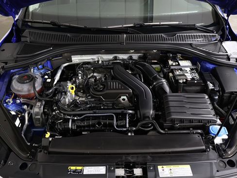 Used 2024 Volkswagen Jetta SE FWD image 21