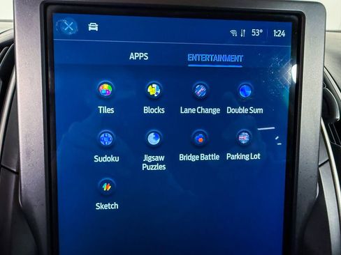 Used 2024 Ford Edge SE image 26