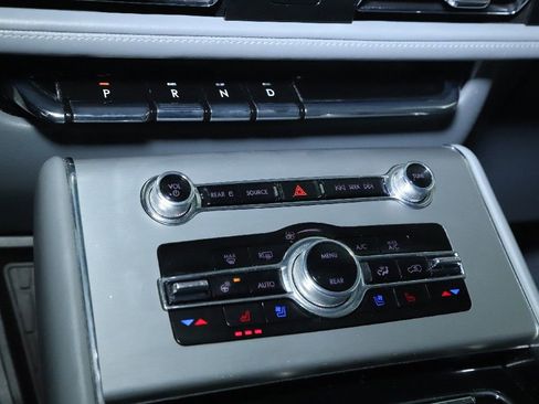 Used 2021 Lincoln Aviator Reserve w/ Equipment Group 202A image 25