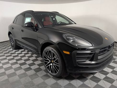 New 2026 Porsche Macan AWD/4WD image 9