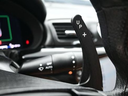 Used 2017 Maserati GranTurismo Sport RWD image 28