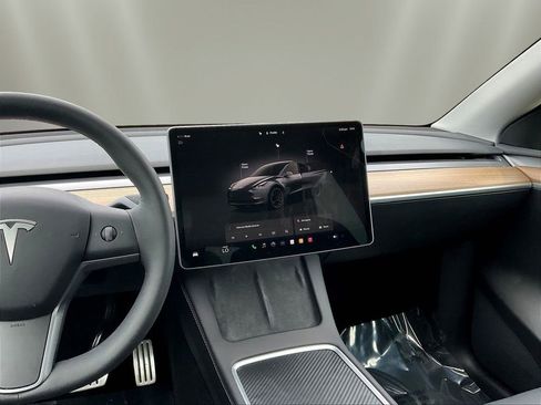 Used 2022 Tesla Model Y Performance AWD/4WD image 9