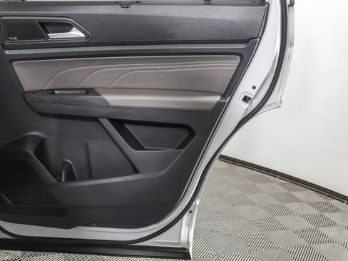 Used 2022 Volkswagen Atlas Cross Sport SEL Premium R-Line image 43