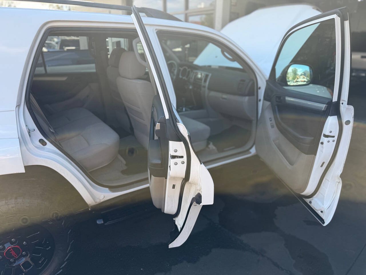 Used 2007 Toyota 4Runner SR5 AWD/4WD image 59