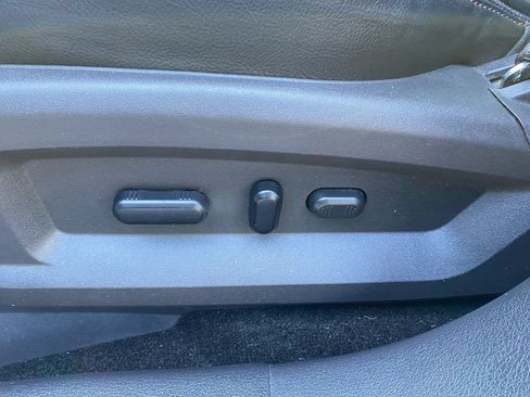 Used 2013 Ford Edge SEL FWD image 22