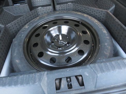 Used 2019 Ford Edge SEL w/ Equipment Group 201A image 26