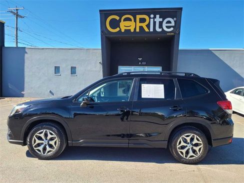 Used 2022 Subaru Forester Premium image 12