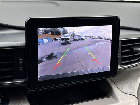 Used 2023 Ford Explorer XLT w/ Equipment Group 202A image 21