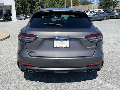 Used 2023 Maserati Levante Modena image 4