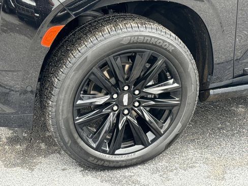Used 2022 Cadillac Escalade ESV Sport w/ Touring Package AWD/4WD image 30