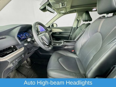 Used 2024 Toyota Grand Highlander Platinum image 25