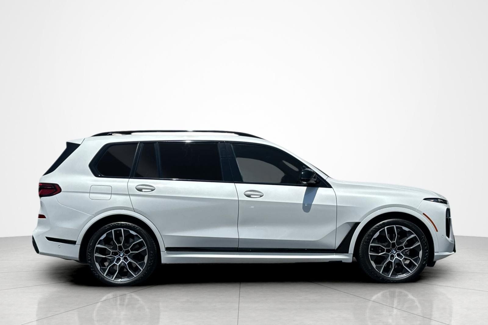 Used 2024 BMW X7 M60i w/ Executive Package AWD/4WD image 6