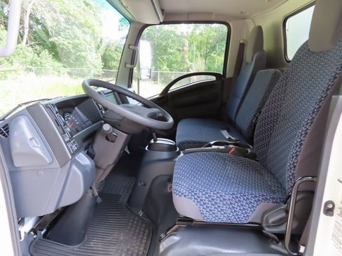 New 2024 Chevrolet Low Cab Forward image 18