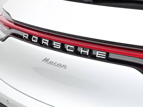 New 2026 Porsche Macan AWD/4WD image 38