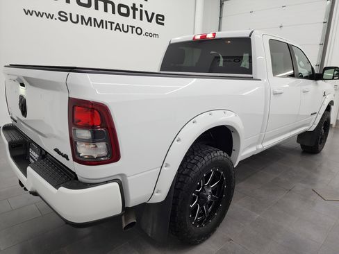 Used 2022 RAM 2500 Big Horn w/ Night Edition AWD/4WD image 4