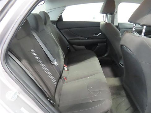 Used 2023 Hyundai Elantra SEL w/ Convenience Package FWD image 27