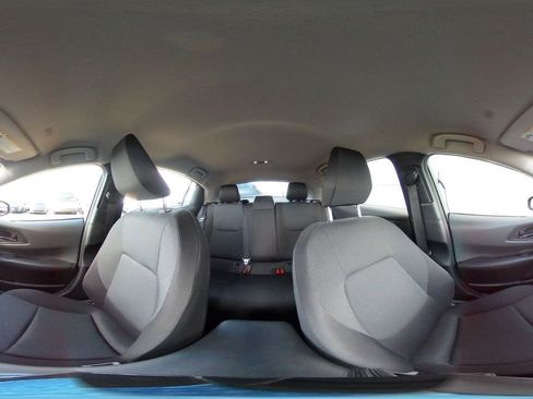 Used 2025 Toyota Prius LE image 41