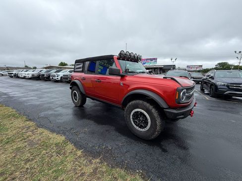Used 2023 Ford Bronco Black Diamond w/ Sasquatch Package AWD/4WD image 1