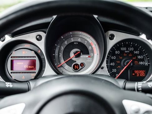 Used 2013 Nissan 370Z NISMO w/ Bose Pkg RWD image 9
