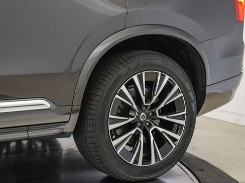 Certified 2024 Volvo XC90 T8 Core AWD/4WD image 11