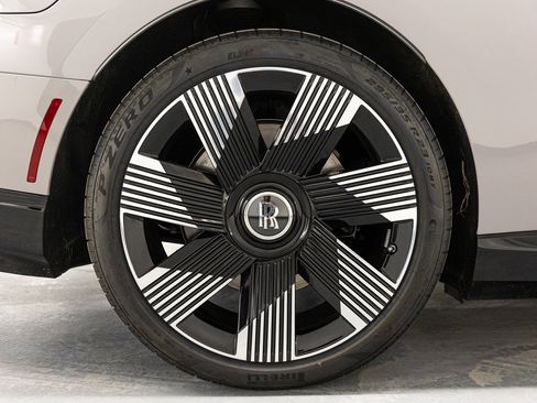 Certified 2024 Rolls-Royce Spectre w/ Spectre Launch Package image 18