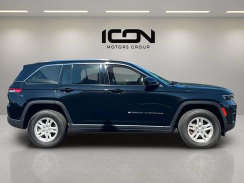 Used 2023 Jeep Grand Cherokee Laredo AWD/4WD image 6