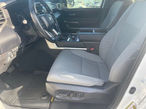 Used 2025 Toyota Tundra SR5 w/ SR5 Convenience Package AWD/4WD image 10
