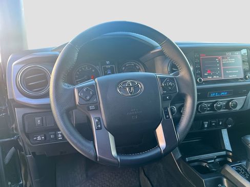 Used 2023 Toyota Tacoma TRD Off-Road w/ Black Out Package (TMS) AWD/4WD image 11