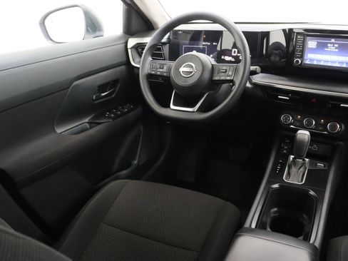Used 2025 Nissan Kicks S FWD image 28