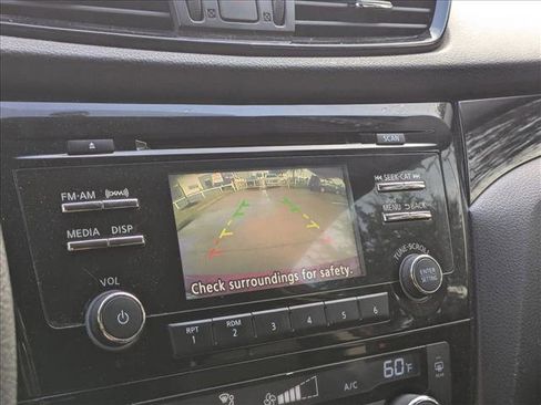 Used 2017 Nissan Rogue Sport SV image 13