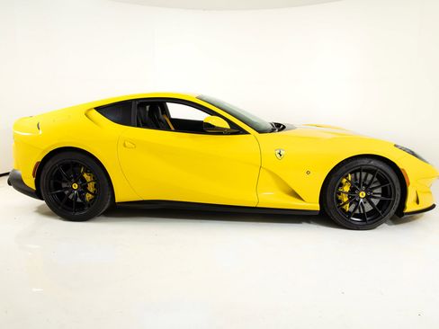Certified 2019 Ferrari 812 Superfast RWD image 3