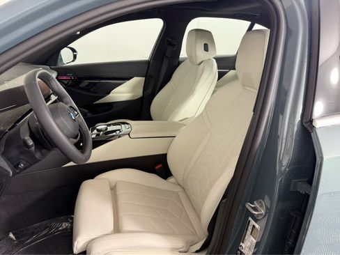 Certified 2025 BMW 530i xDrive image 12