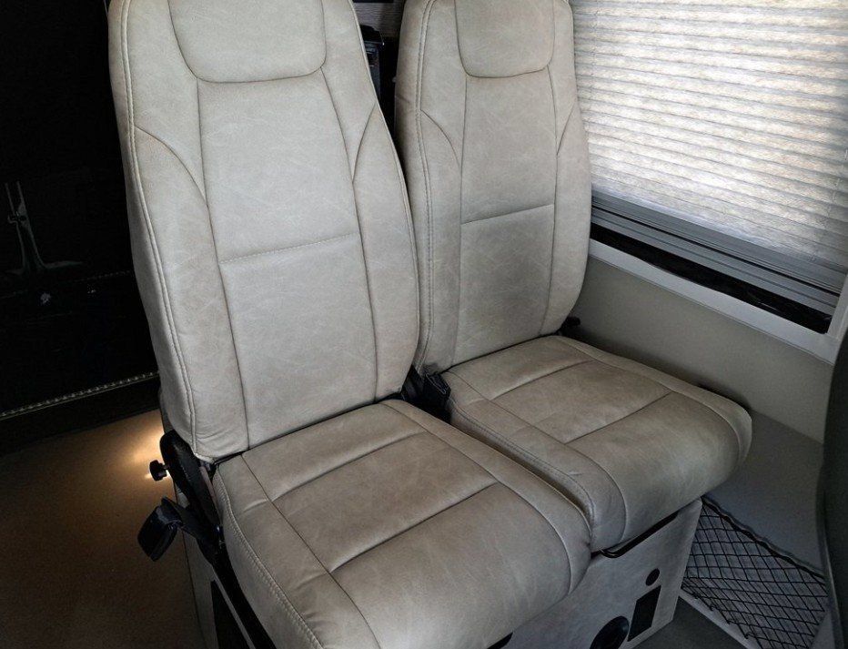 Used 2023 Mercedes-Benz Sprinter 2500 image 16