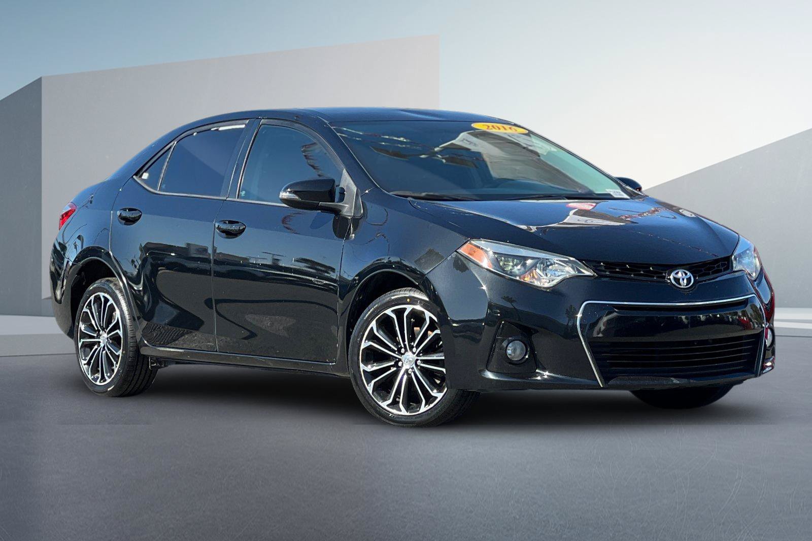 Used 2016 Toyota Corolla S FWD image 2